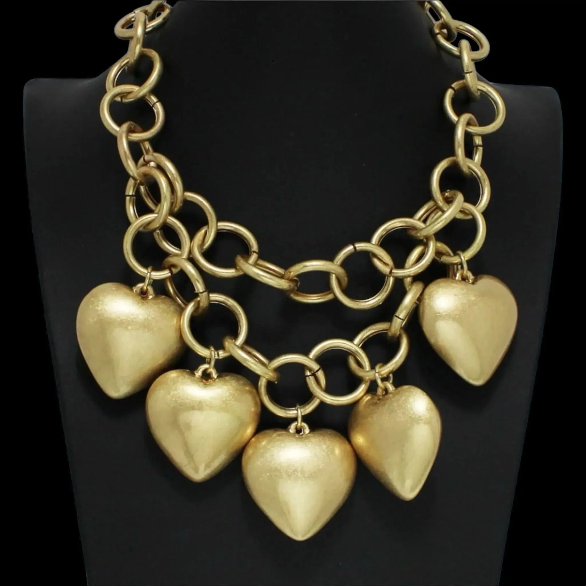 Matte Gold Heart Charm Necklace – Elegant, Versatile, and Comfortable