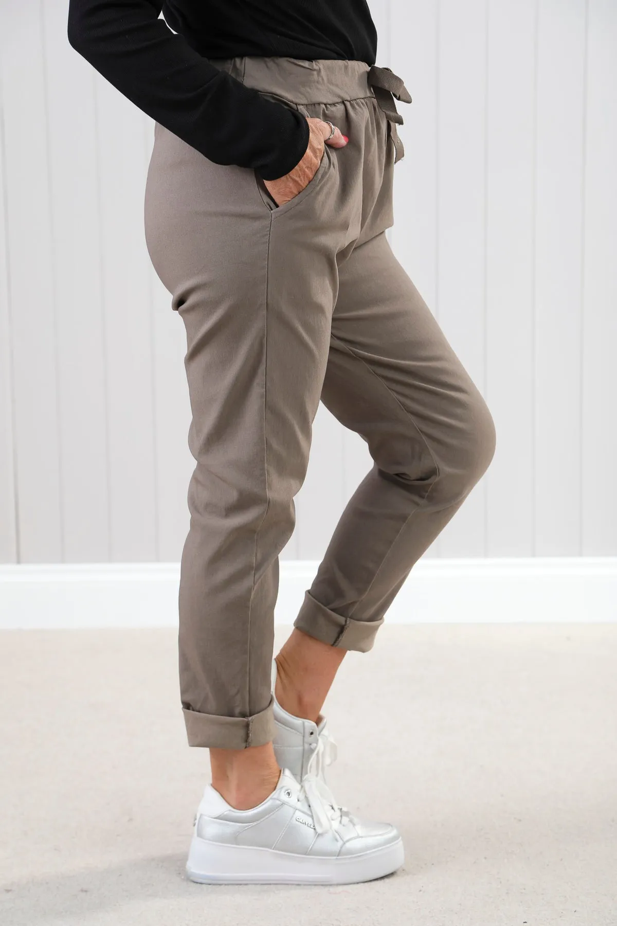 Mocha Plain Magic Pants