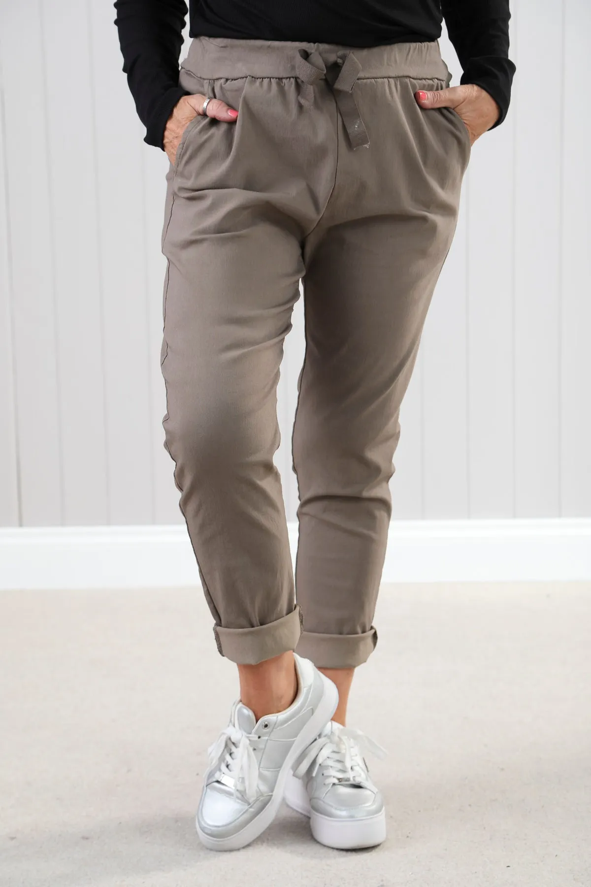 Mocha Plain Magic Pants