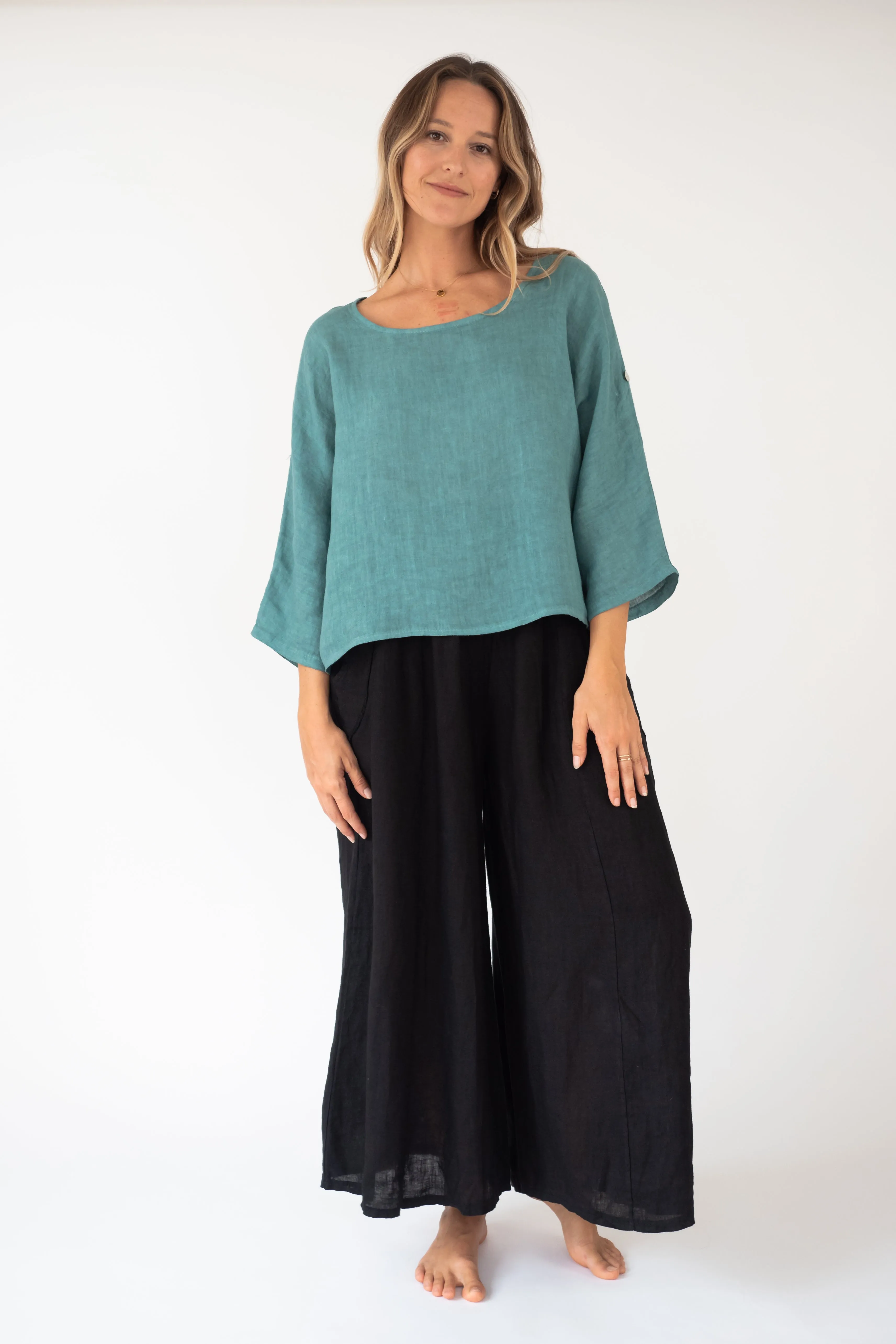 the KEKAHI Linen top