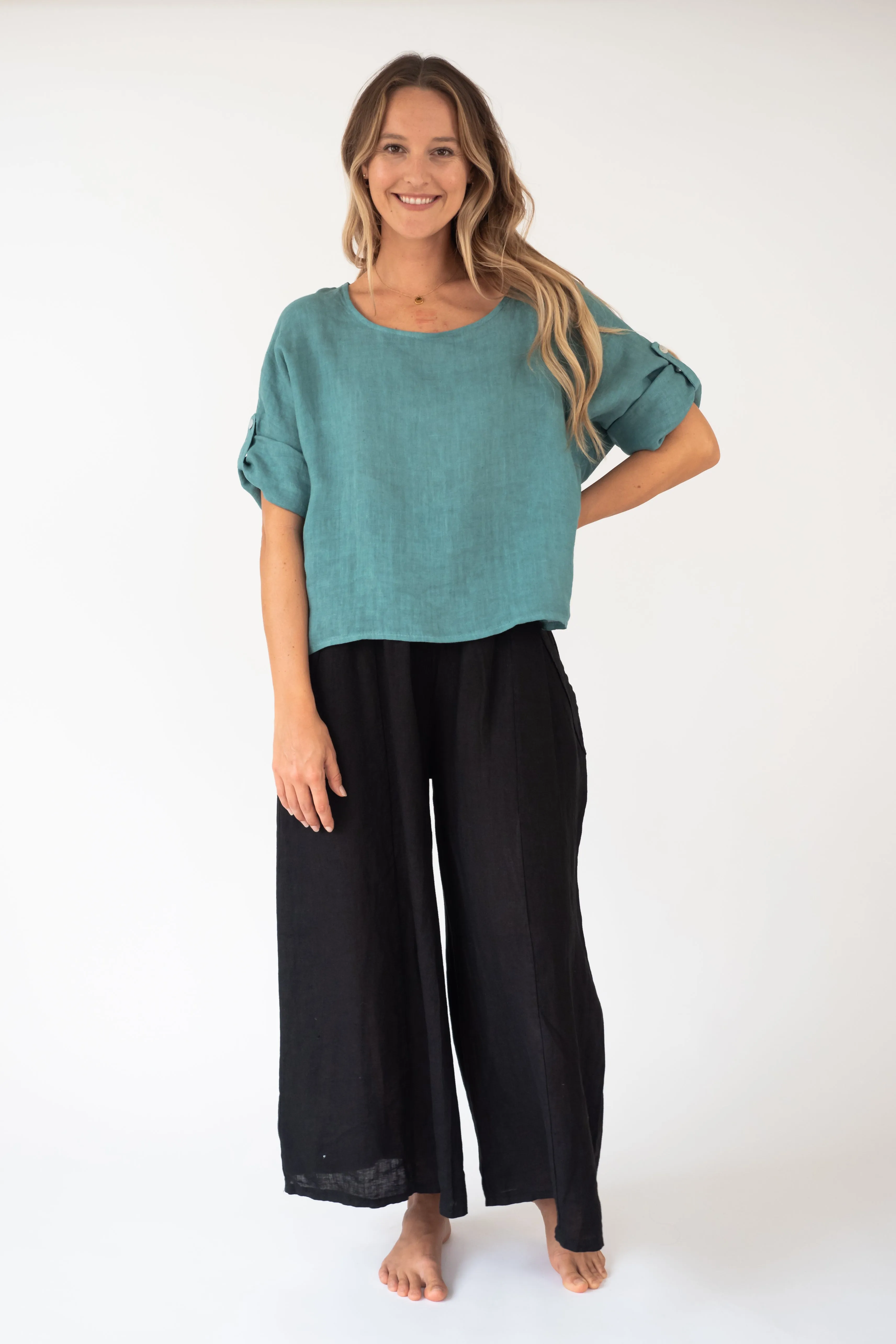 the KEKAHI Linen top