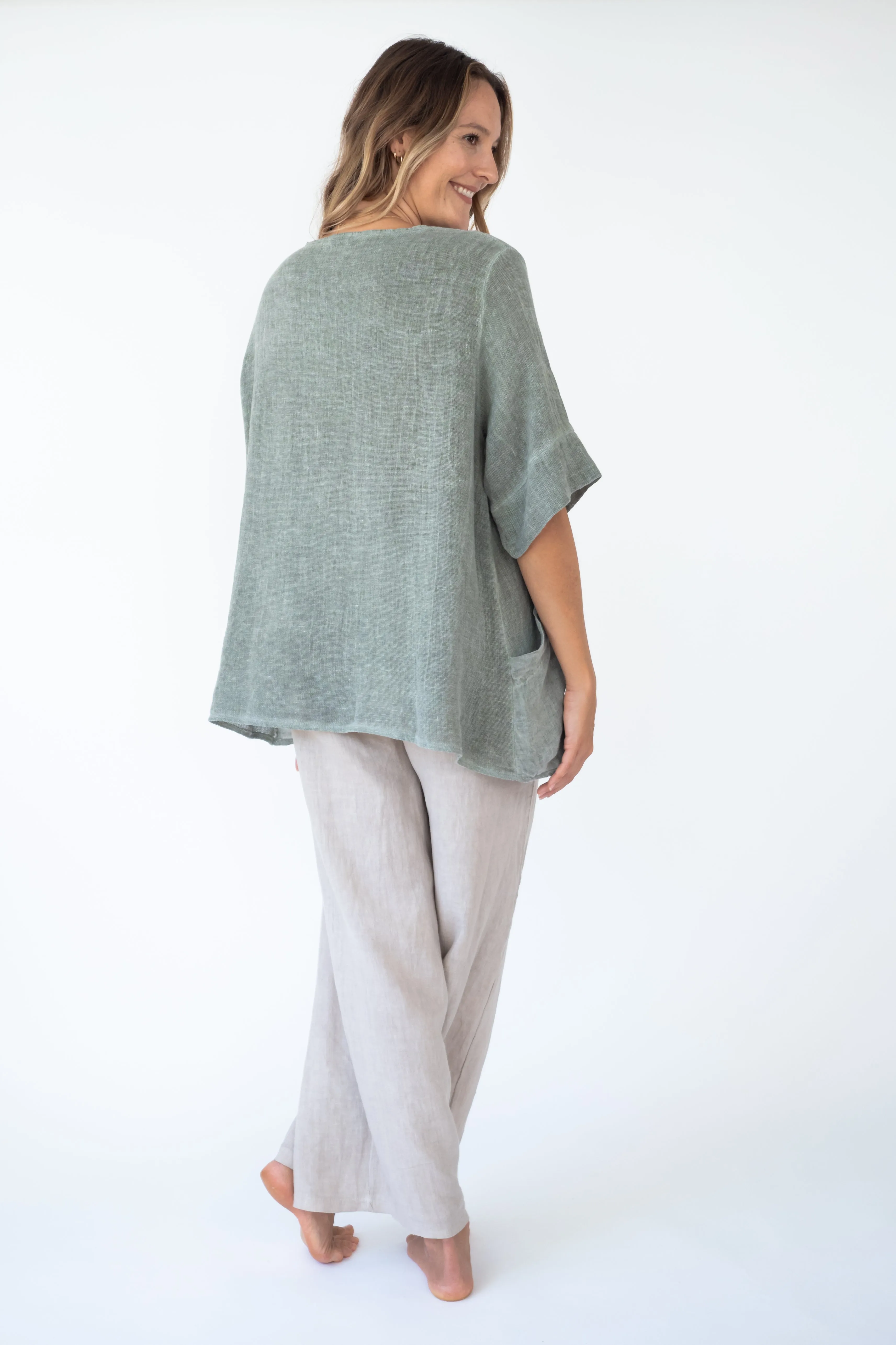 the LAILA Linen short sleeves Top