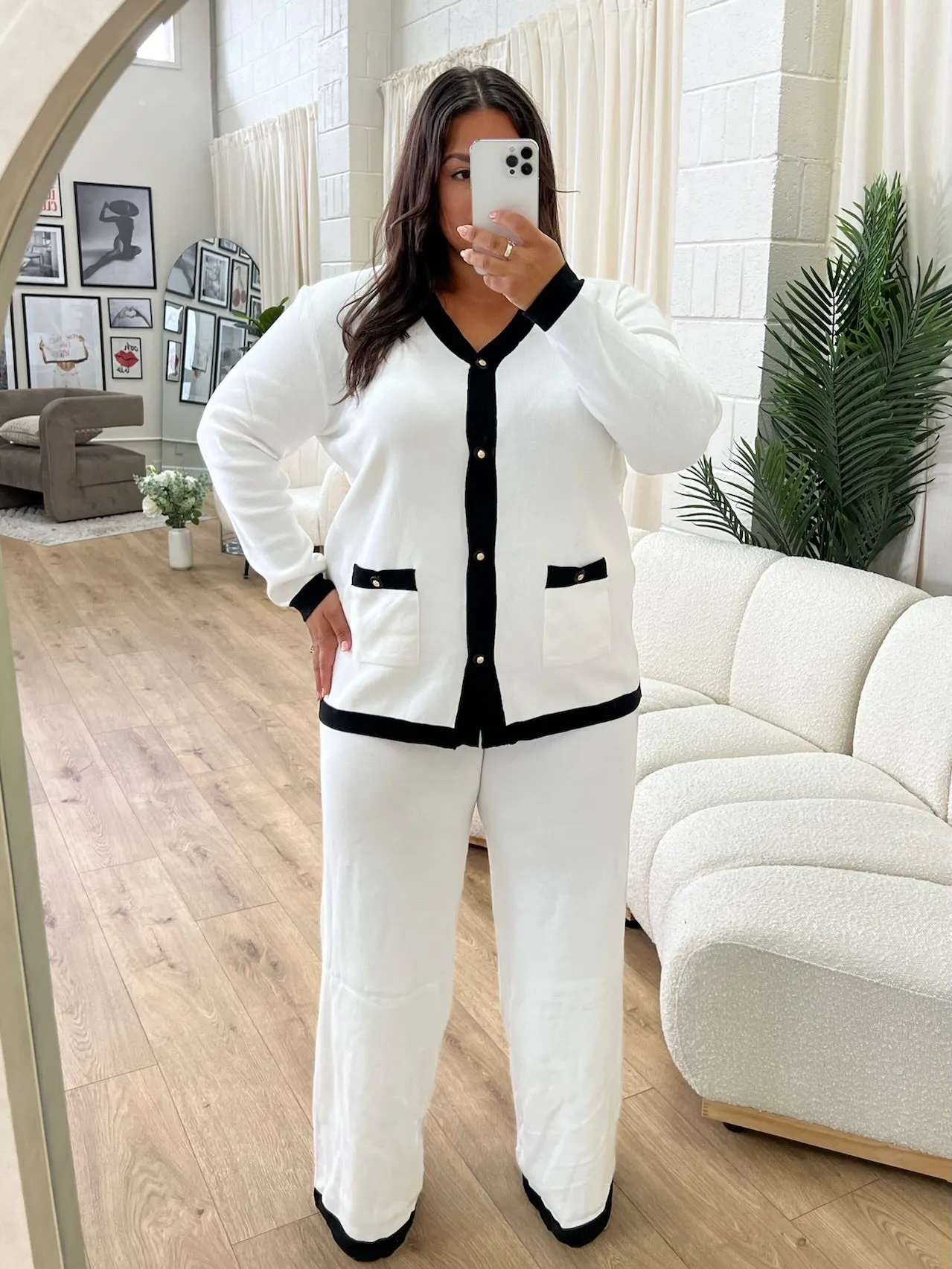 Tyla White/Black Trim Plus Size Colour Block Knitted Set